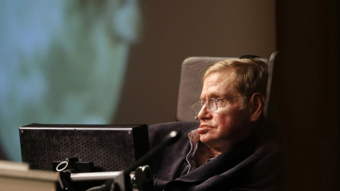 Stephen Hawking sinh năm 1942